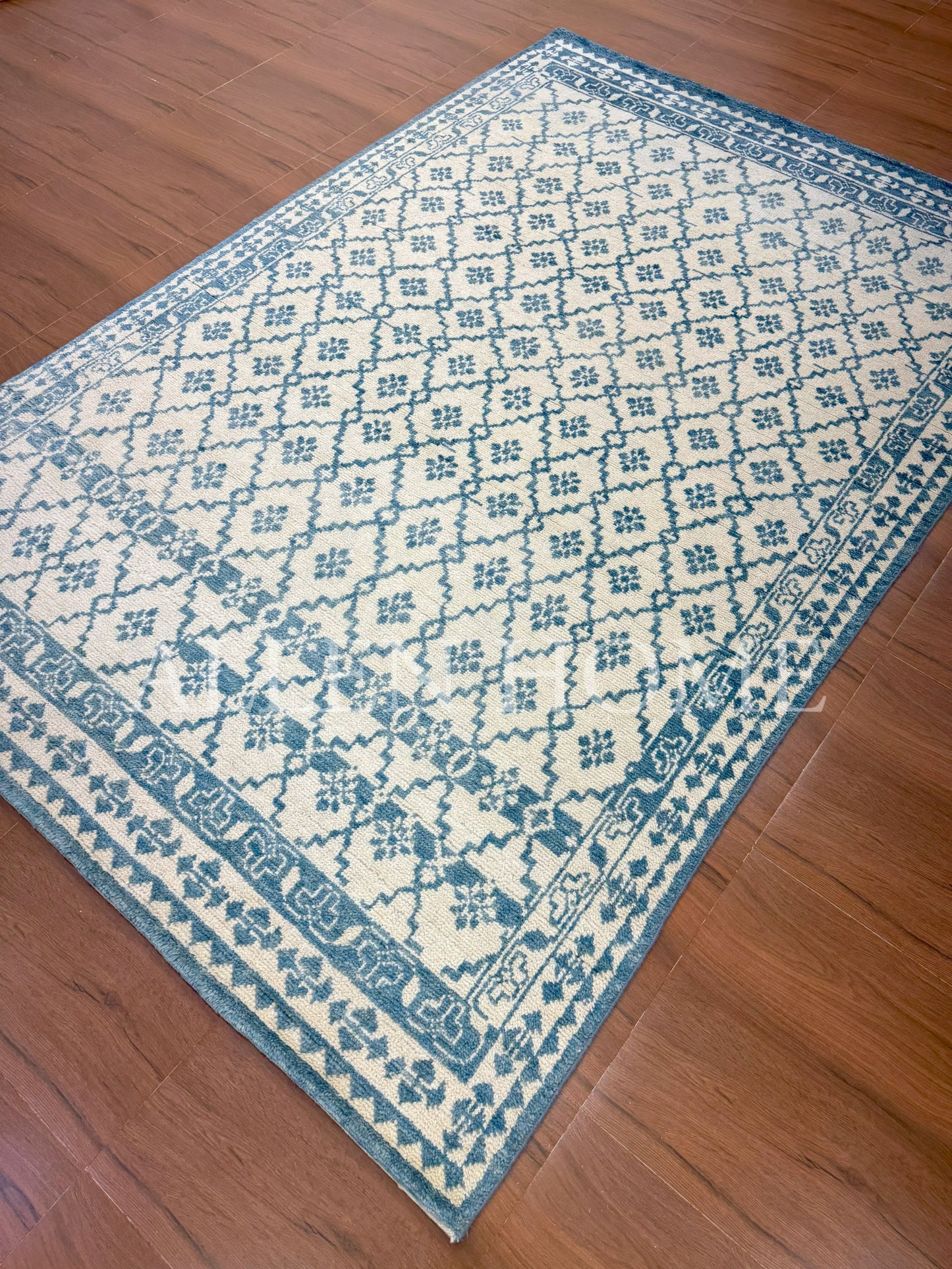Sapphire Lattice – Hand Knotted Wool Area Rug 7x10