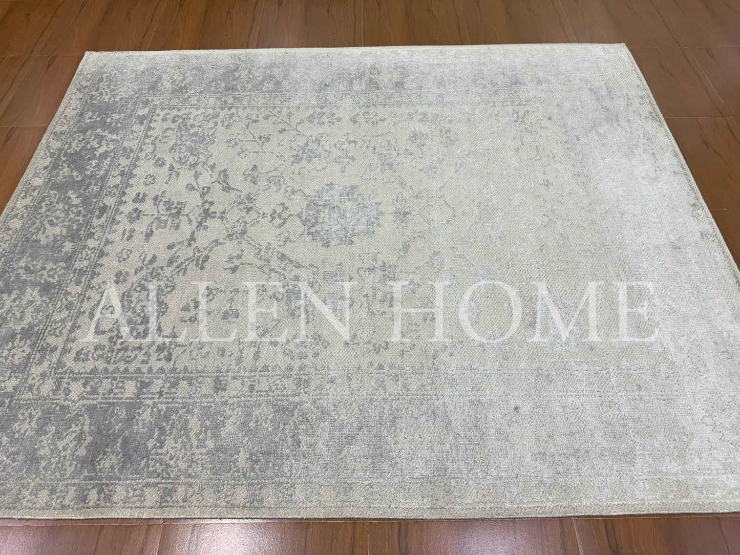 Vintage Bloom – Hand Knotted Wool Area Rug 8x10