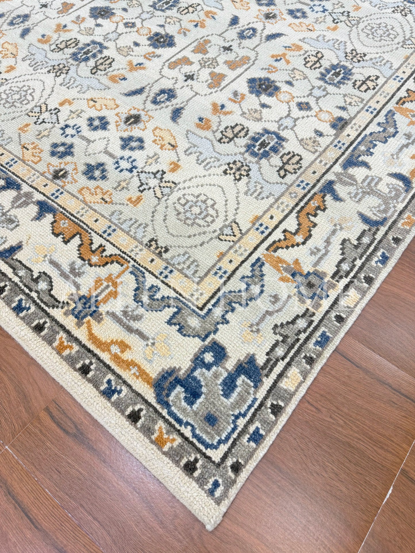 Heritage Lattice – Hand Knotted Wool Area Rug