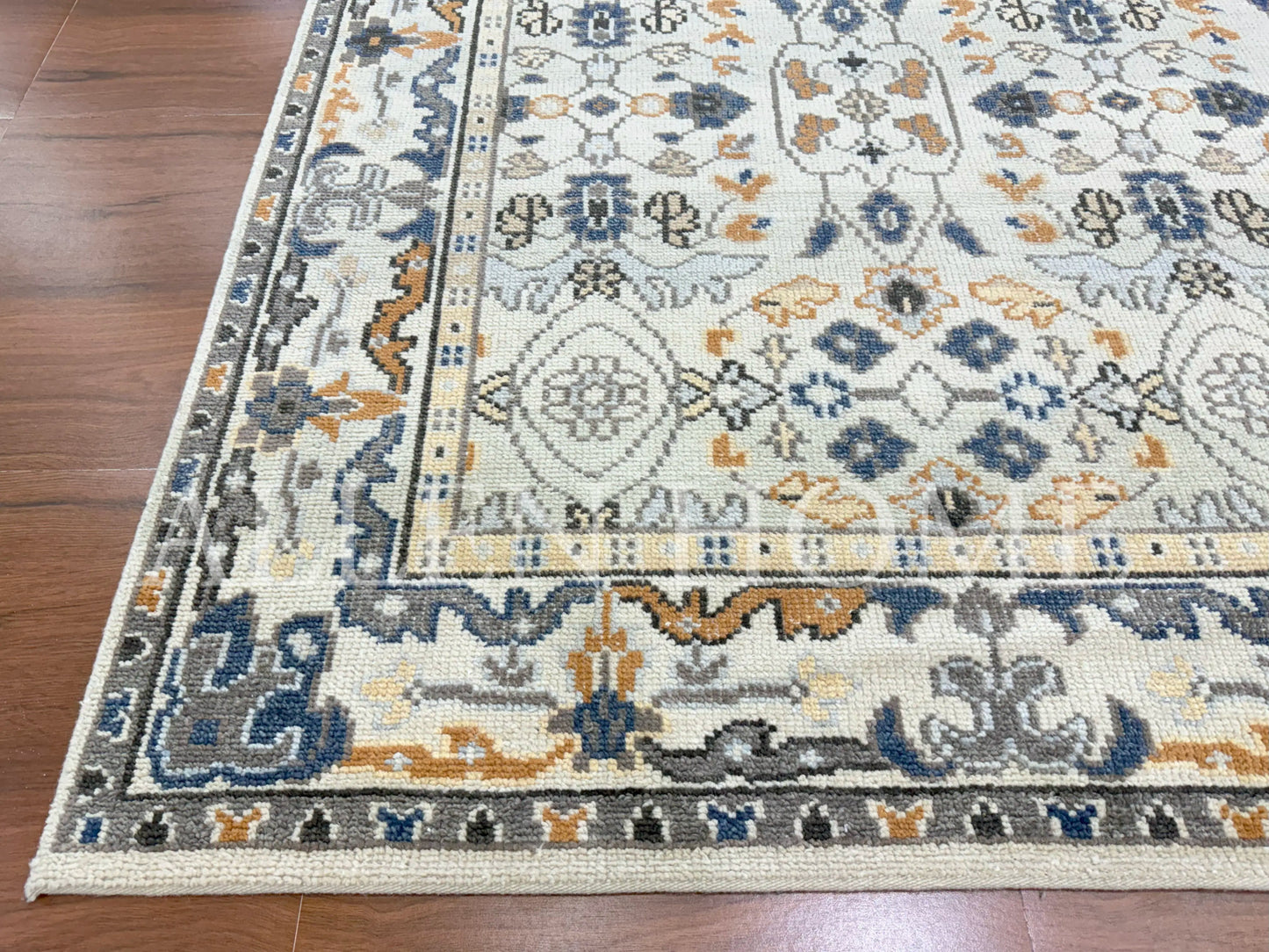 Heritage Lattice – Hand Knotted Wool Area Rug