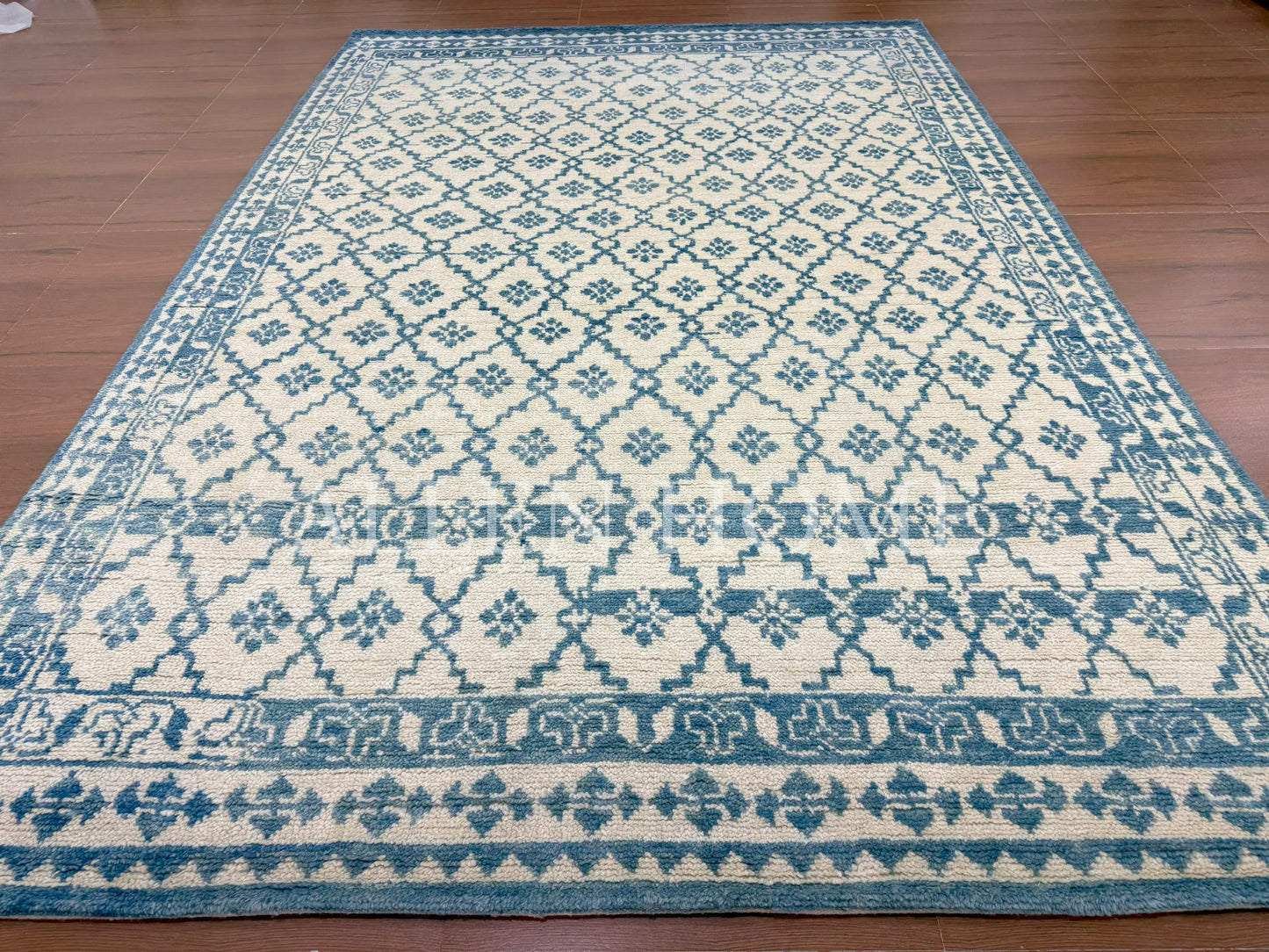 Sapphire Lattice – Hand Knotted Wool Area Rug 7x10