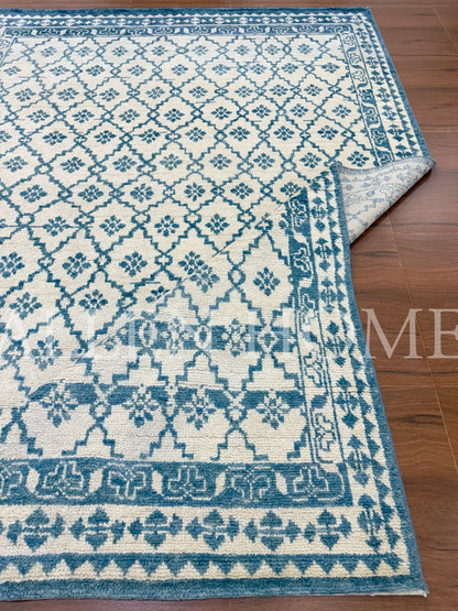 Sapphire Lattice – Hand Knotted Wool Area Rug 7x10