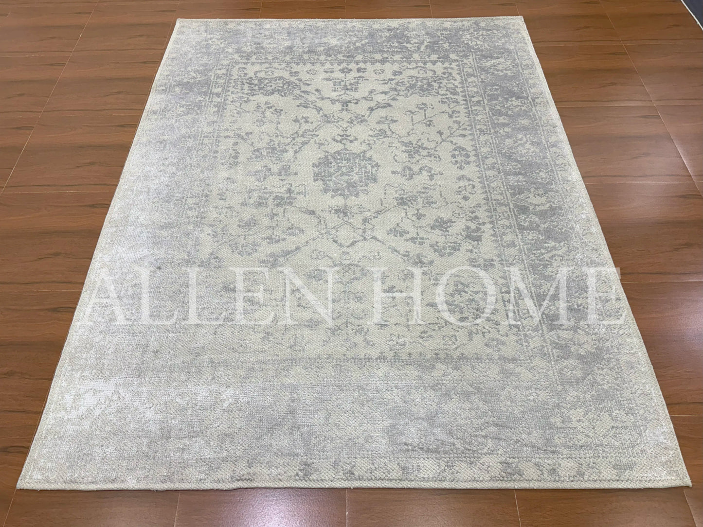 Vintage Bloom – Hand Knotted Wool Area Rug 8x10