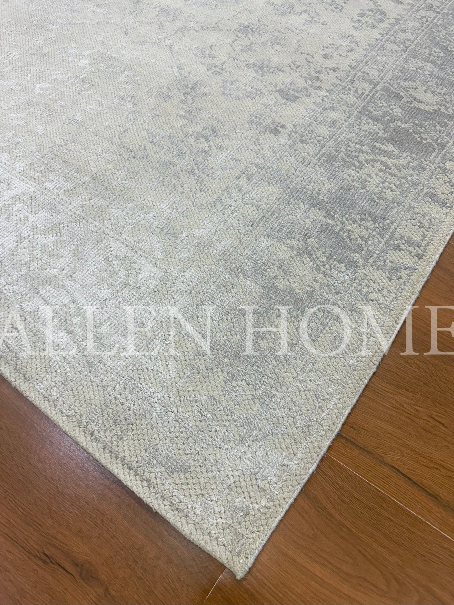 Vintage Bloom – Hand Knotted Wool Area Rug 8x10