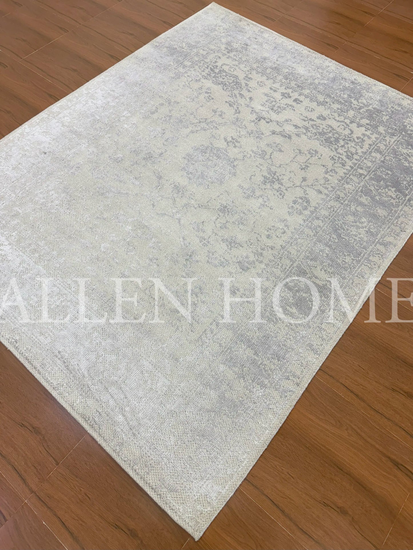 Vintage Bloom – Hand Knotted Wool Area Rug 8x10