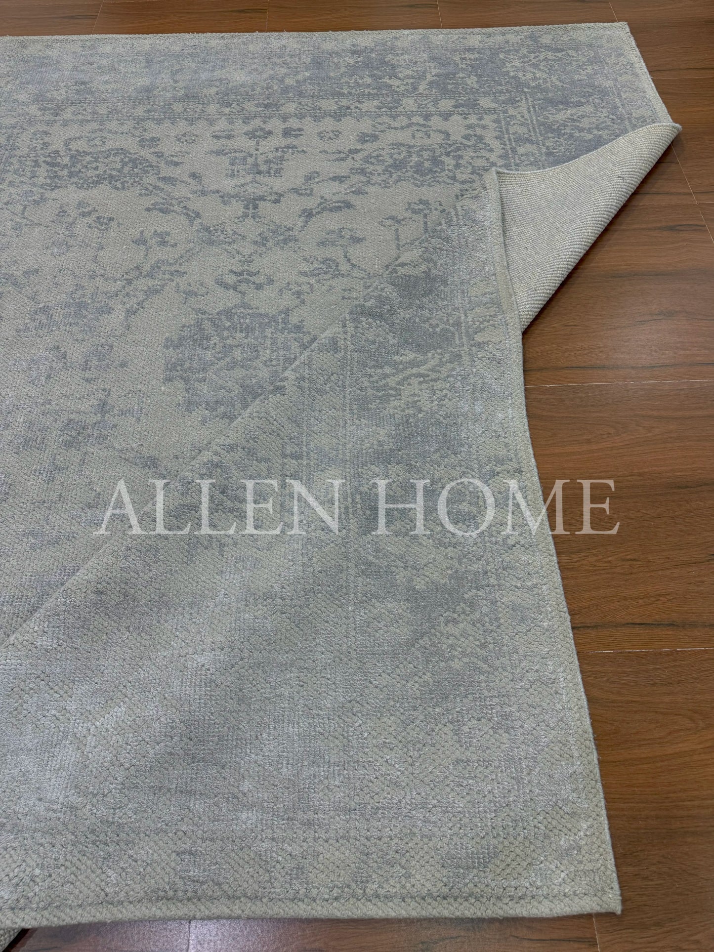 Vintage Bloom – Hand Knotted Wool Area Rug 8x10